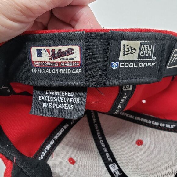 New Era 59Fifty Fitted Cap Philadelphia Phillies Red 7 1/4 Cool Base On Field - Picture 7 of 8